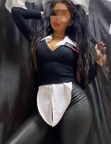 kucak dansı yapan escort